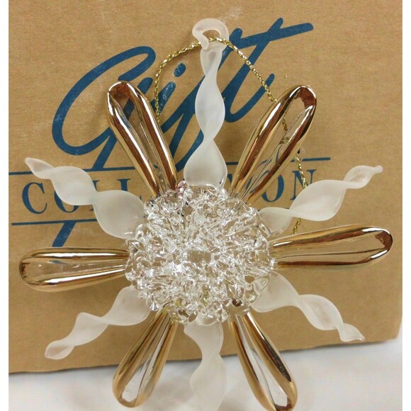 Avon Shimmering Snowflake Glass 22K Gold Trim Ornament 1997 Gift Collection New - Picture 2 of 4